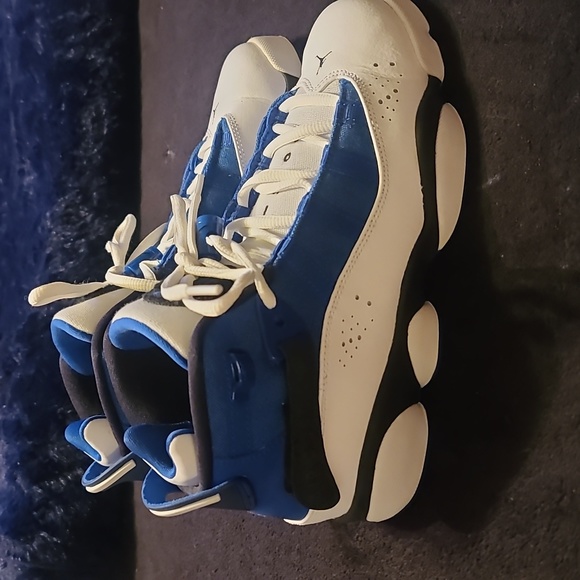 6 Rings - Picture 2 of 8